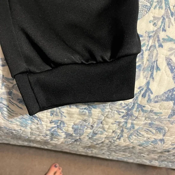 EUC  NIKE SWEATPANTS SIZE LARGE - Picture 2 of 8